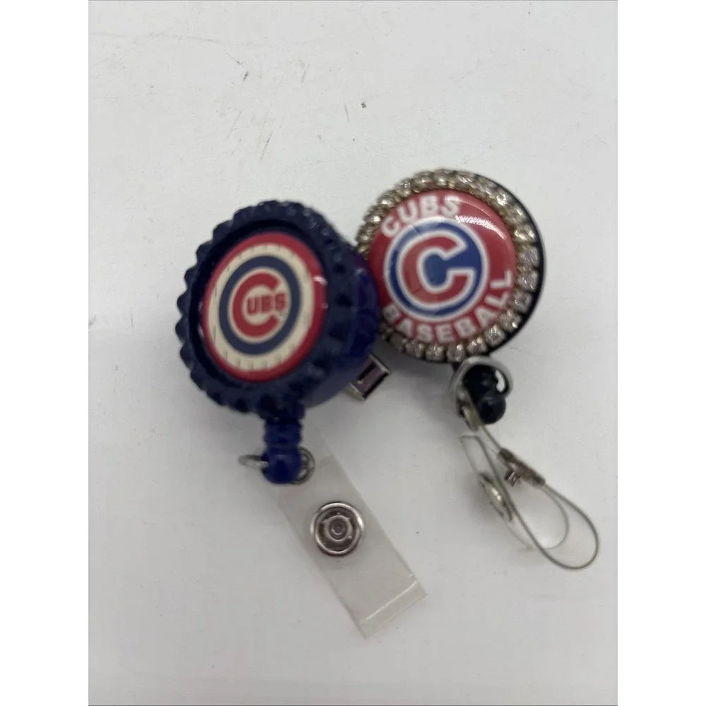 Set Of 2 Chicago Cubs retractable badge reels